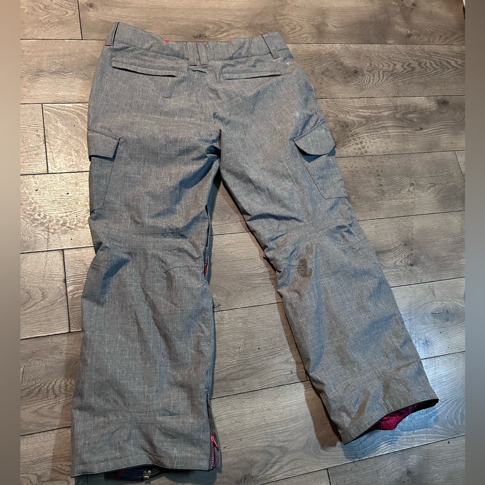 Empire snowboard pants brand new